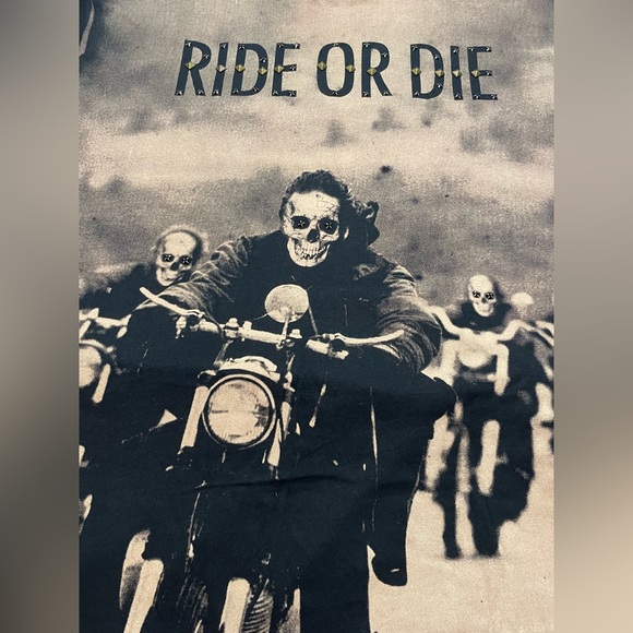 NWT The Saints Sinphony Men’s tee - Picture 5 of 5